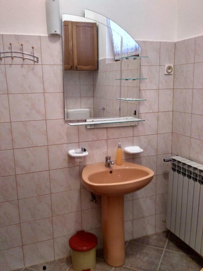 Apartmani Tonica Sukošan Екстериор снимка