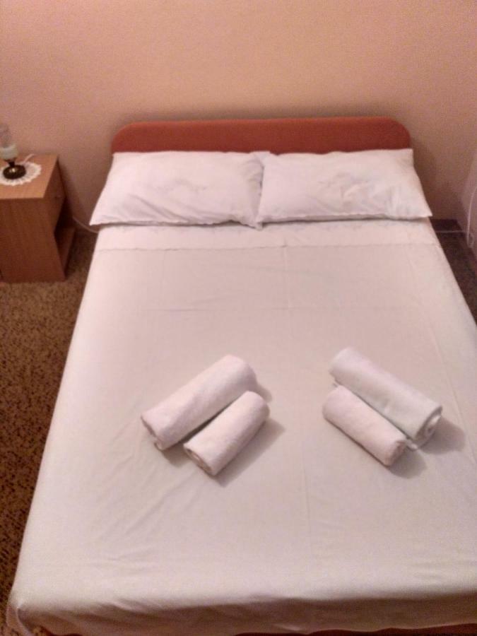 Apartmani Tonica Sukošan Екстериор снимка